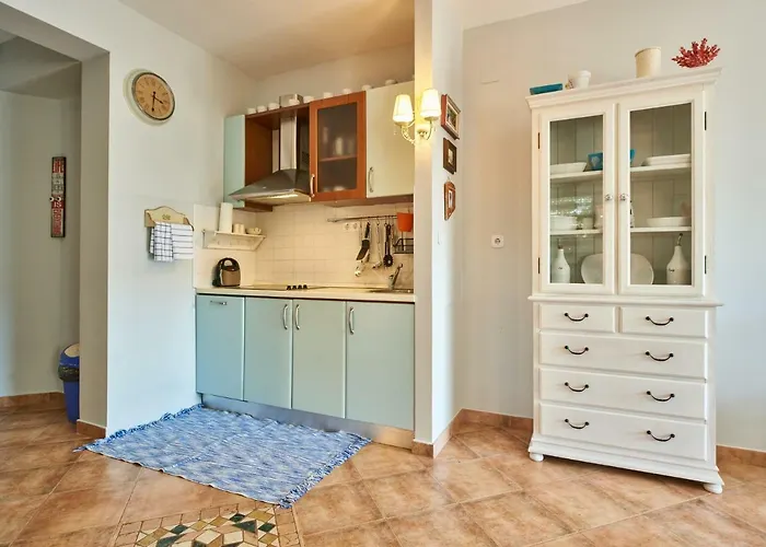 Lukmara Krk * קרק